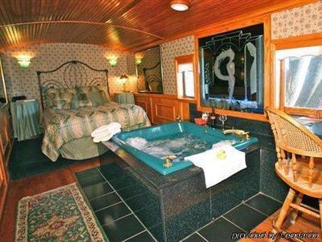 Featherbed Railroad Upper Lake 部屋 写真
